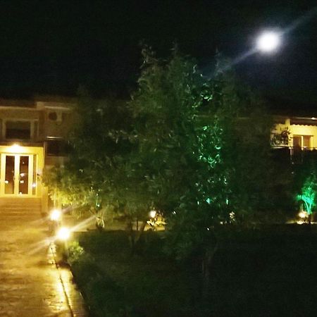 Gaia Studios & Apartments Nea Plagia Exterior photo