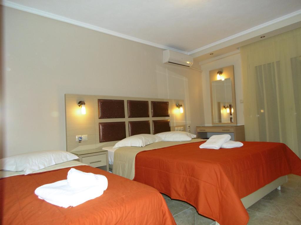 Gaia Studios & Apartments Nea Plagia Room photo